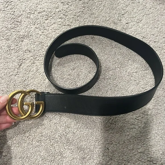 Women’s Gucci belt